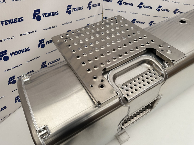 Volvo New aluminum fuel tank 900L - Fuel tank for Truck: picture 5 Volvo New aluminum fuel tank 900L - Fuel tank for Truck: picture 5