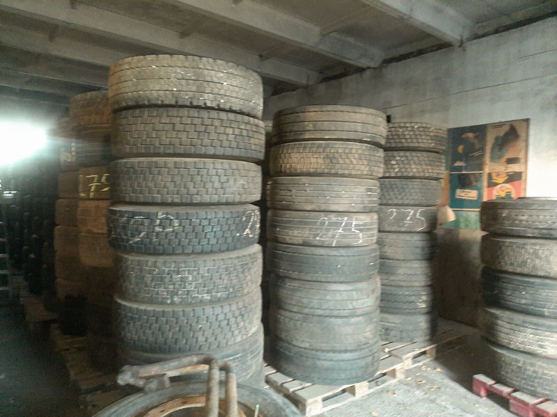 Michelin 295*80R22.5 255*70 \ 275*70* 265\70R19.5 - Tire for Truck: picture 3 Michelin 295*80R22.5 255*70 \ 275*70* 265\70R19.5 - Tire for Truck: picture 3