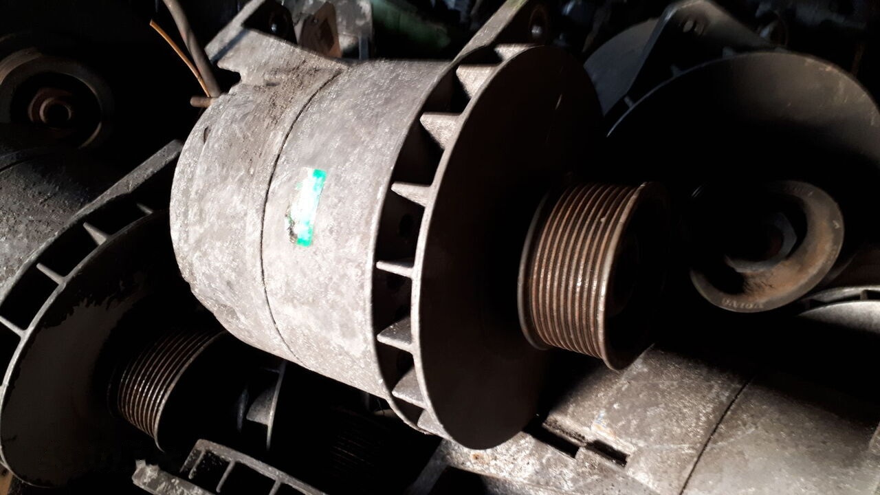 Scania Volvo B12 - Alternator for Bus: picture 2 Scania Volvo B12 - Alternator for Bus: picture 2