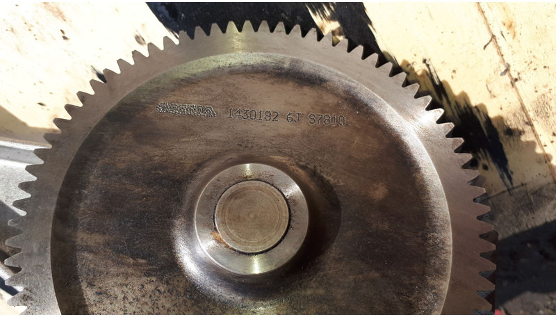 Volvo B10/ B12 = - Oil pump: picture 3 Volvo B10/ B12 = - Oil pump: picture 3