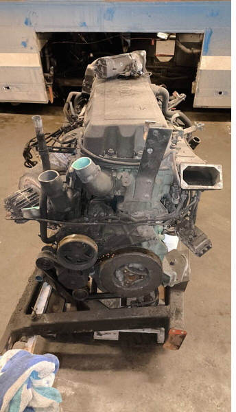 Volvo D9B380/ D9B-360 .G9A-300 D9B310. D9A.-340 - Engine: picture 4 Volvo D9B380/ D9B-360 .G9A-300 D9B310. D9A.-340 - Engine: picture 4