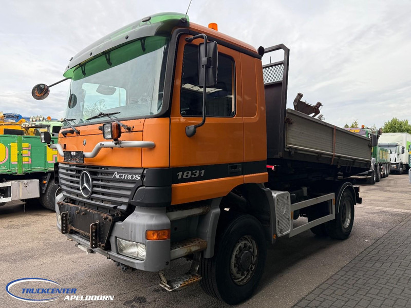 Mercedes-Benz Actros 1831 4x4 Naafreductie, Bladgeveerd, EPS, Originele kilometerstand! - Tipper: picture 3 Mercedes-Benz Actros 1831 4x4 Naafreductie, Bladgeveerd, EPS, Originele kilometerstand! - Tipper: picture 3