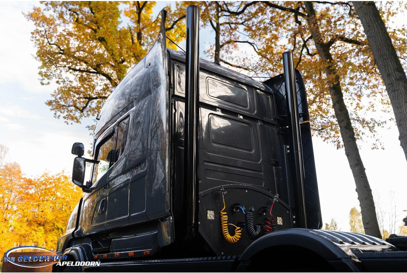 Tractor unit Scania T560 Longline, 6x2 Boogie, Retarder, Torpedo - Hauber - T serie: picture 11