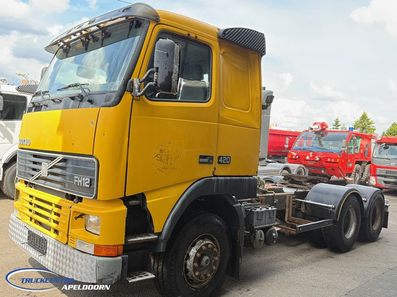 Volvo FH 12 - 420 6x4, Handgeschakeld, Euro 2, Hydrauliek - Tractor unit: picture 2 Volvo FH 12 - 420 6x4, Handgeschakeld, Euro 2, Hydrauliek - Tractor unit: picture 2
