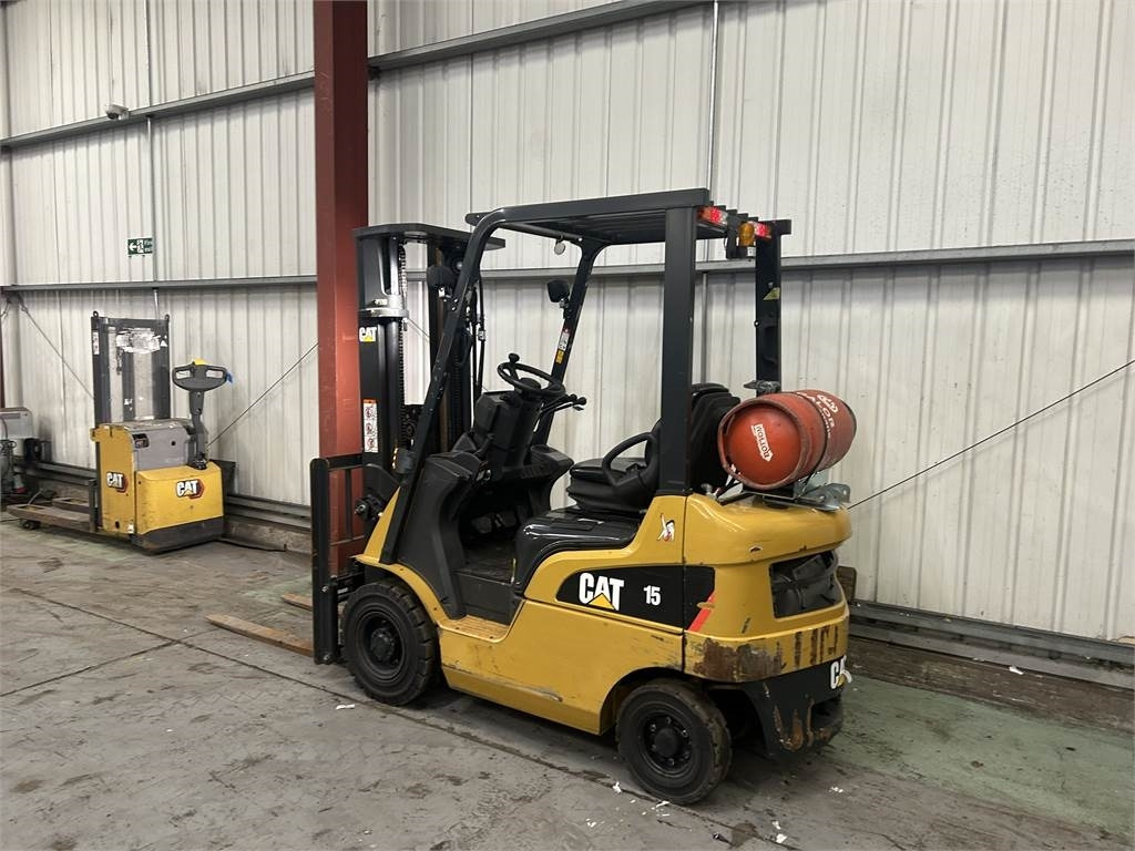 CAT GP15NT - LPG forklift: picture 3 CAT GP15NT - LPG forklift: picture 3