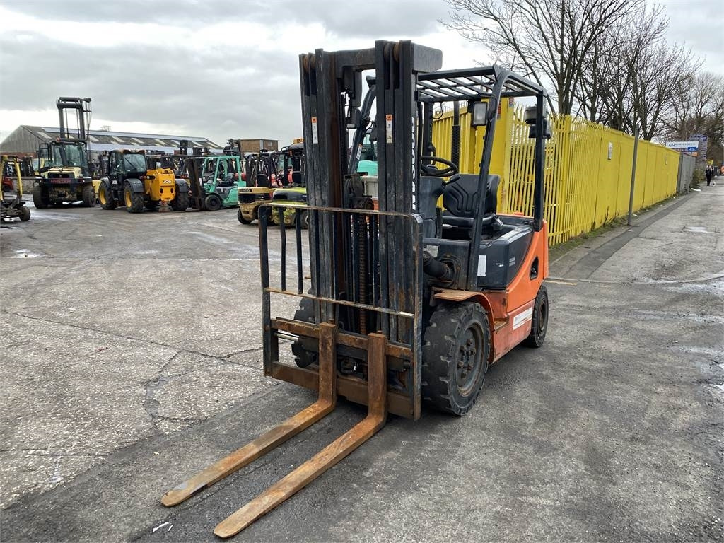 Doosan D25S-5 - Diesel forklift: picture 2 Doosan D25S-5 - Diesel forklift: picture 2