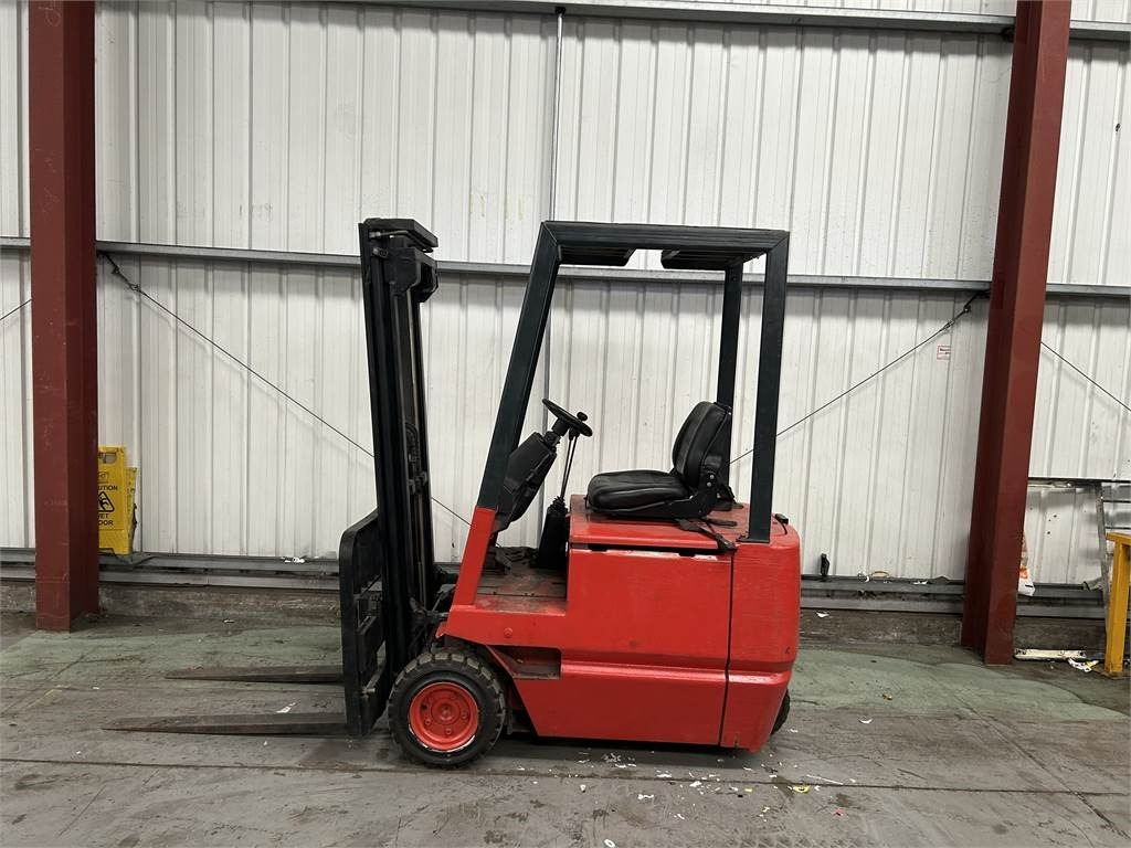 Linde E18  - Electric forklift: picture 3 Linde E18  - Electric forklift: picture 3