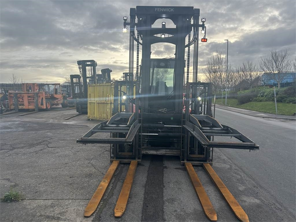 Linde H120 - Diesel forklift: picture 3 Linde H120 - Diesel forklift: picture 3