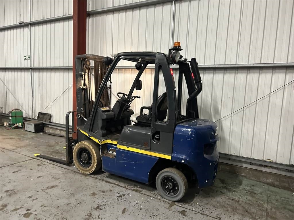 Nissan Y1D2A25Q - Diesel forklift: picture 3 Nissan Y1D2A25Q - Diesel forklift: picture 3