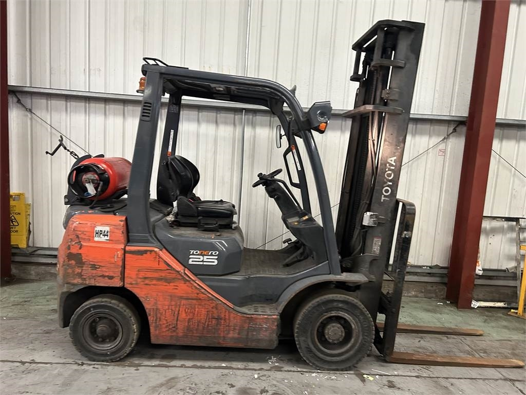 Toyota 02-8FGF25 - LPG forklift: picture 5 Toyota 02-8FGF25 - LPG forklift: picture 5