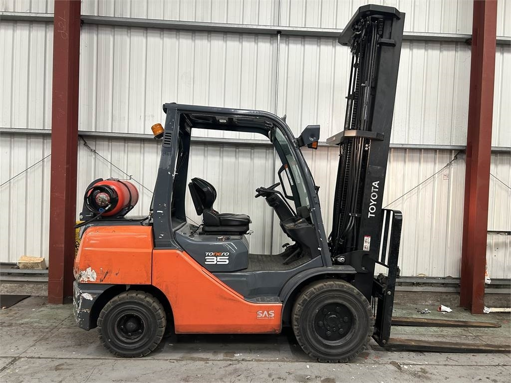 Toyota 02-8FGJF35 - LPG forklift: picture 5 Toyota 02-8FGJF35 - LPG forklift: picture 5
