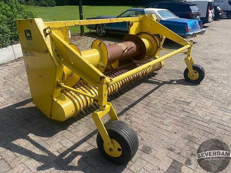 John Deere Pick-up 630 - Harvester attachment: picture 2 John Deere Pick-up 630 - Harvester attachment: picture 2