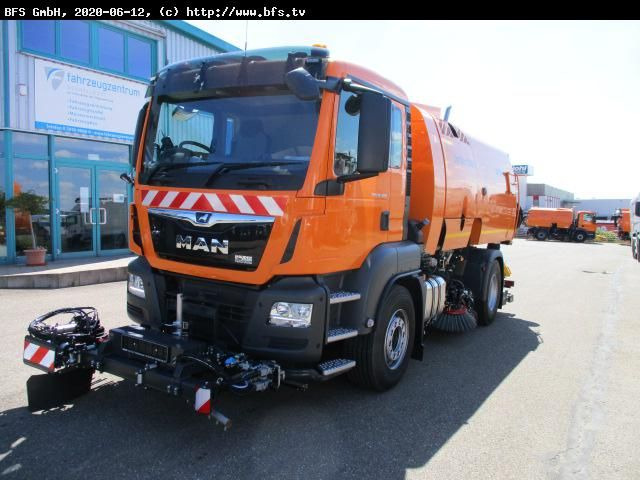 MAN TGS 18.400 4X2 BL Bucher OF 8000 RS Drehjet beid - Road sweeper: picture 1 MAN TGS 18.400 4X2 BL Bucher OF 8000 RS Drehjet beid - Road sweeper: picture 1