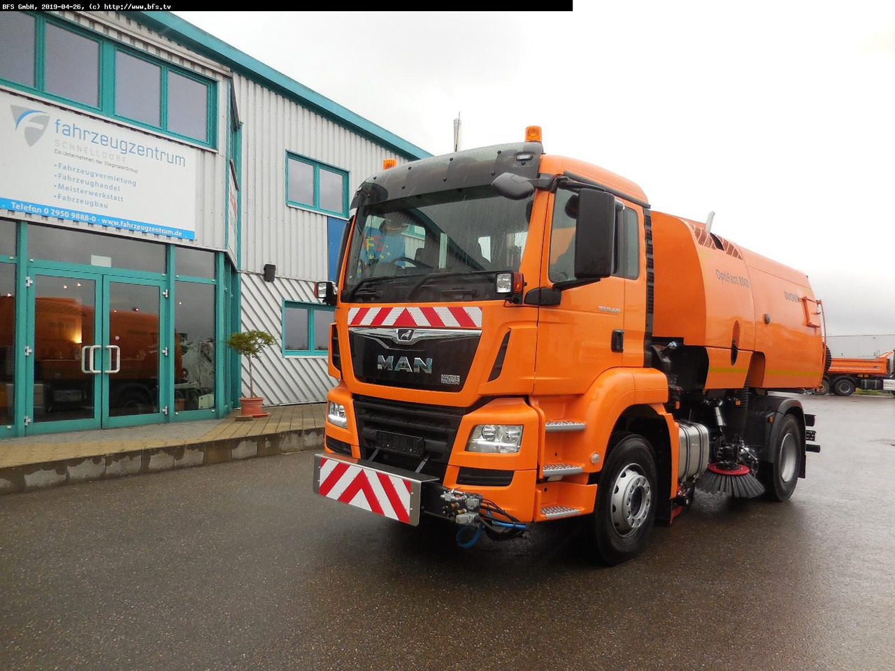 MAN TGS 18.420 4X2 BL Bucher OF 8000 TWIN beidseitig - Road sweeper: picture 1 MAN TGS 18.420 4X2 BL Bucher OF 8000 TWIN beidseitig - Road sweeper: picture 1