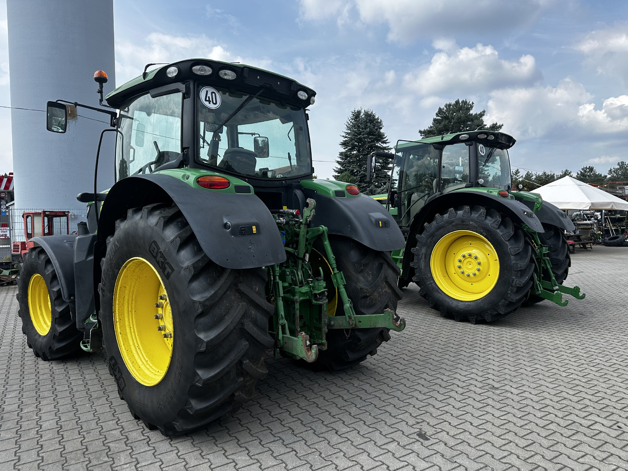 Farm tractor John Deere 6195R: picture 6