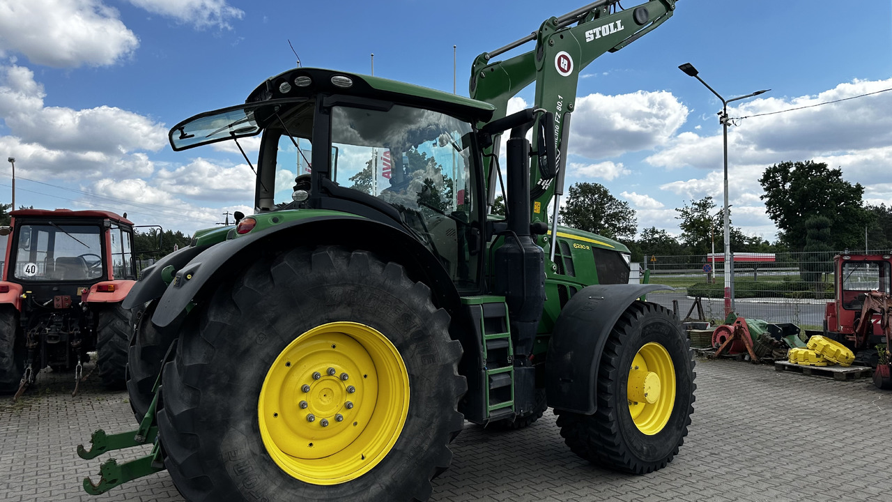John Deere 6230R - Farm tractor: picture 4 John Deere 6230R - Farm tractor: picture 4