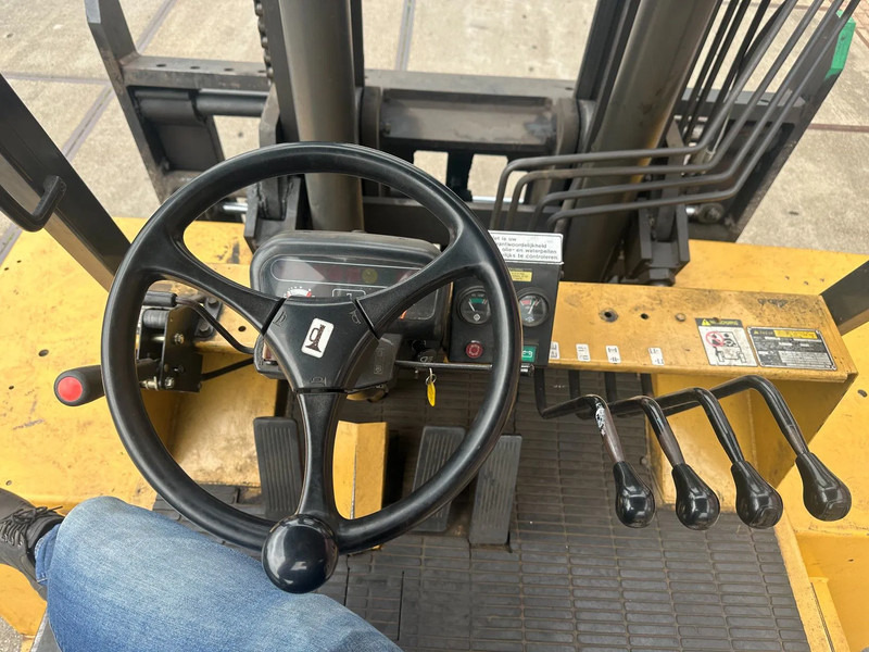 Diesel forklift Caterpillar DP100 VORKVERSTELLERS +SIDE SHIFT: picture 13