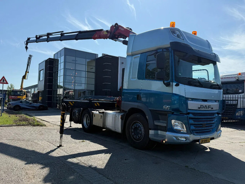 DAF CF 440 6X2 EURO 6 + HMF 3220-K5 REMOTE 5E & 6E FUNCTIE - Crane truck: picture 2 DAF CF 440 6X2 EURO 6 + HMF 3220-K5 REMOTE 5E & 6E FUNCTIE - Crane truck: picture 2