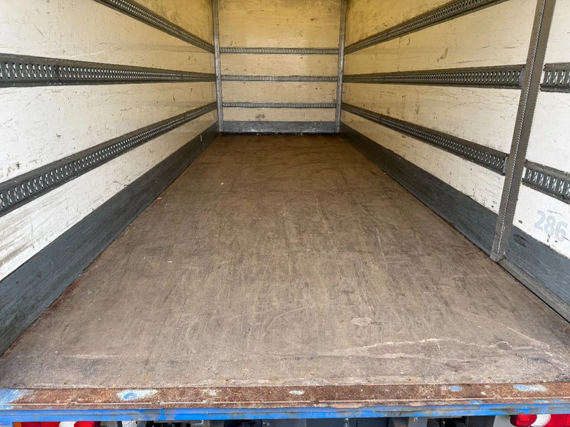 Box truck DAF LF 180 4X2 - EURO 6 + DHOLLANDIA LIFT: picture 8 Box truck DAF LF 180 4X2 - EURO 6 + DHOLLANDIA LIFT: picture 8