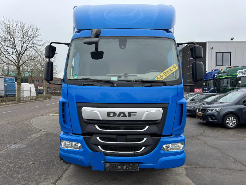 DAF LF 180 4X2 - EURO 6 + DHOLLANDIA LIFT - Box truck: picture 2 DAF LF 180 4X2 - EURO 6 + DHOLLANDIA LIFT - Box truck: picture 2