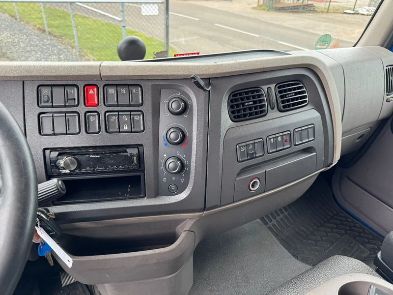 Box truck DAF LF 180 4X2 - EURO 6 + DHOLLANDIA LIFT: picture 16 Box truck DAF LF 180 4X2 - EURO 6 + DHOLLANDIA LIFT: picture 16