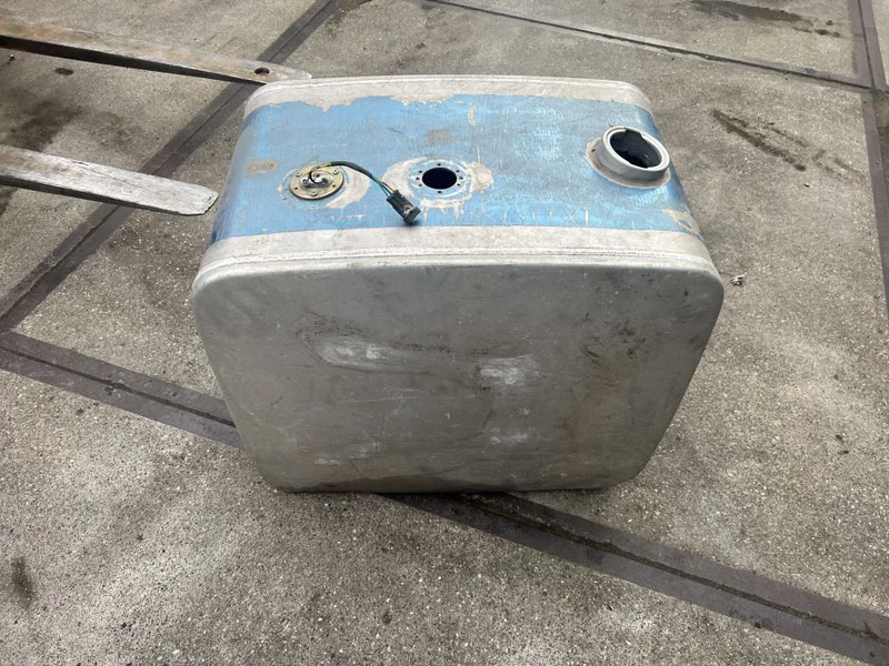 Diversen Hydrauliek tank l 70 b 45 h 62 - Hydraulics for Truck: picture 4 Diversen Hydrauliek tank l 70 b 45 h 62 - Hydraulics for Truck: picture 4