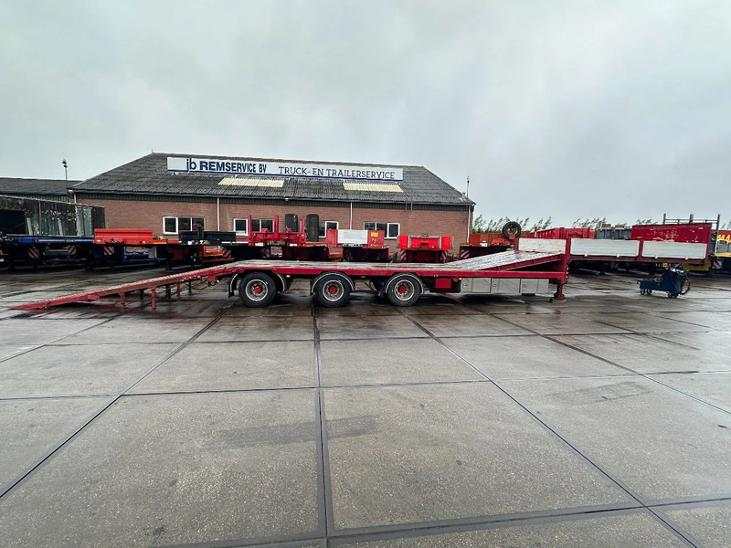 Diversen LAST AXLE STEERING, REMOTE CONTROLE, DOUBLE HYDRAULIC RAMPS - Low loader semi-trailer: picture 1 Diversen LAST AXLE STEERING, REMOTE CONTROLE, DOUBLE HYDRAULIC RAMPS - Low loader semi-trailer: picture 1