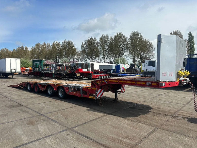 Faymonville F-S44-1AAA 4 AXLE, 2 STEERING AXLE, 7.9 METER EXTENADABLE DOUBLE RAMPS - Low loader semi-trailer: picture 3 Faymonville F-S44-1AAA 4 AXLE, 2 STEERING AXLE, 7.9 METER EXTENADABLE DOUBLE RAMPS - Low loader semi-trailer: picture 3