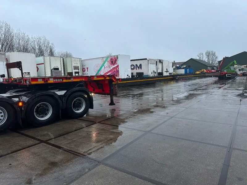 Goldhofer TRIPPLE EXTENDABLE , TOTALE 51 M 4 AXLE STEERING - Low loader semi-trailer: picture 1 Goldhofer TRIPPLE EXTENDABLE , TOTALE 51 M 4 AXLE STEERING - Low loader semi-trailer: picture 1