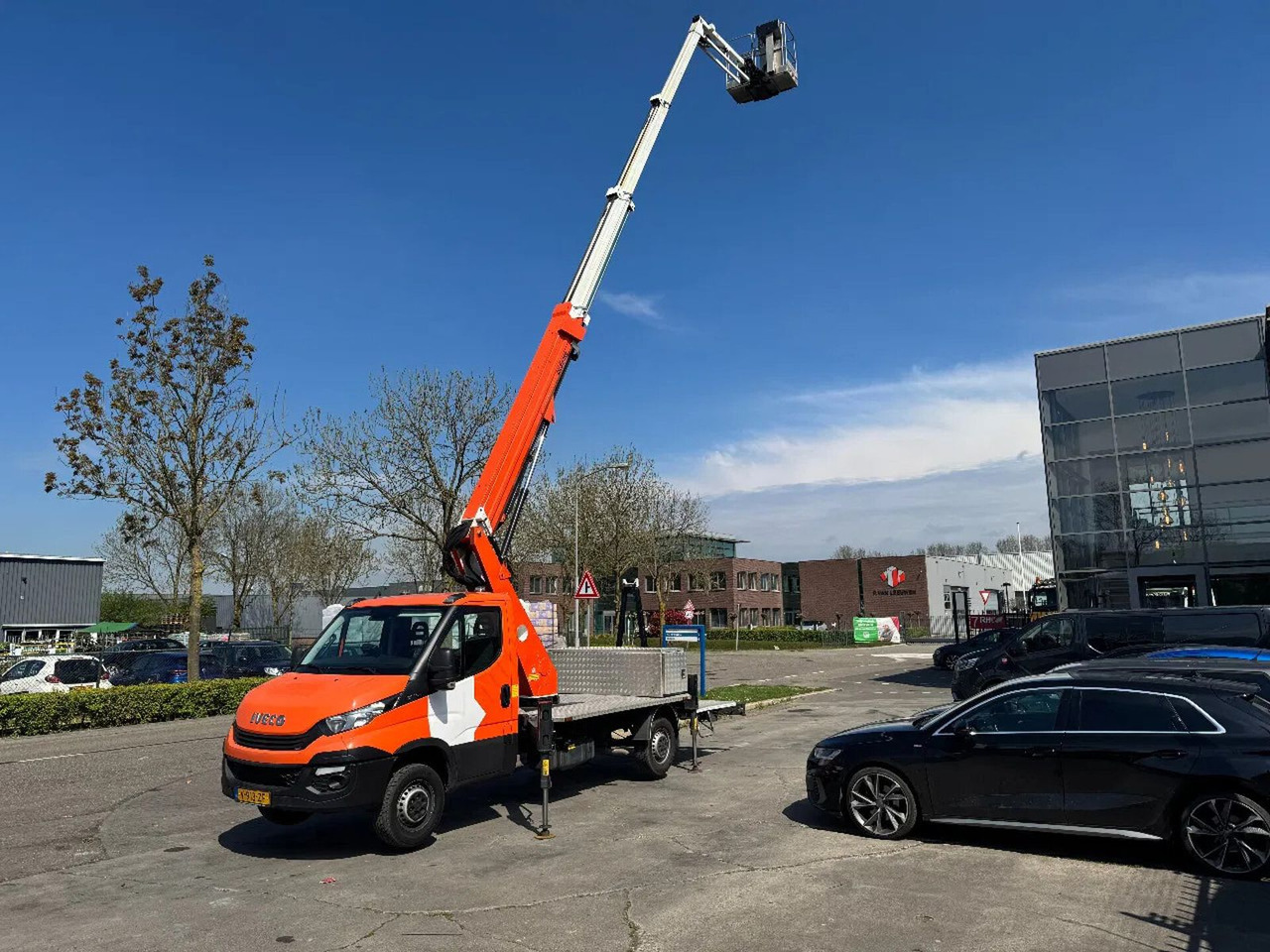 Iveco DAILY 35 140 SCORPION 2112J 2019 - Truck mounted aerial platform: picture 1 Iveco DAILY 35 140 SCORPION 2112J 2019 - Truck mounted aerial platform: picture 1
