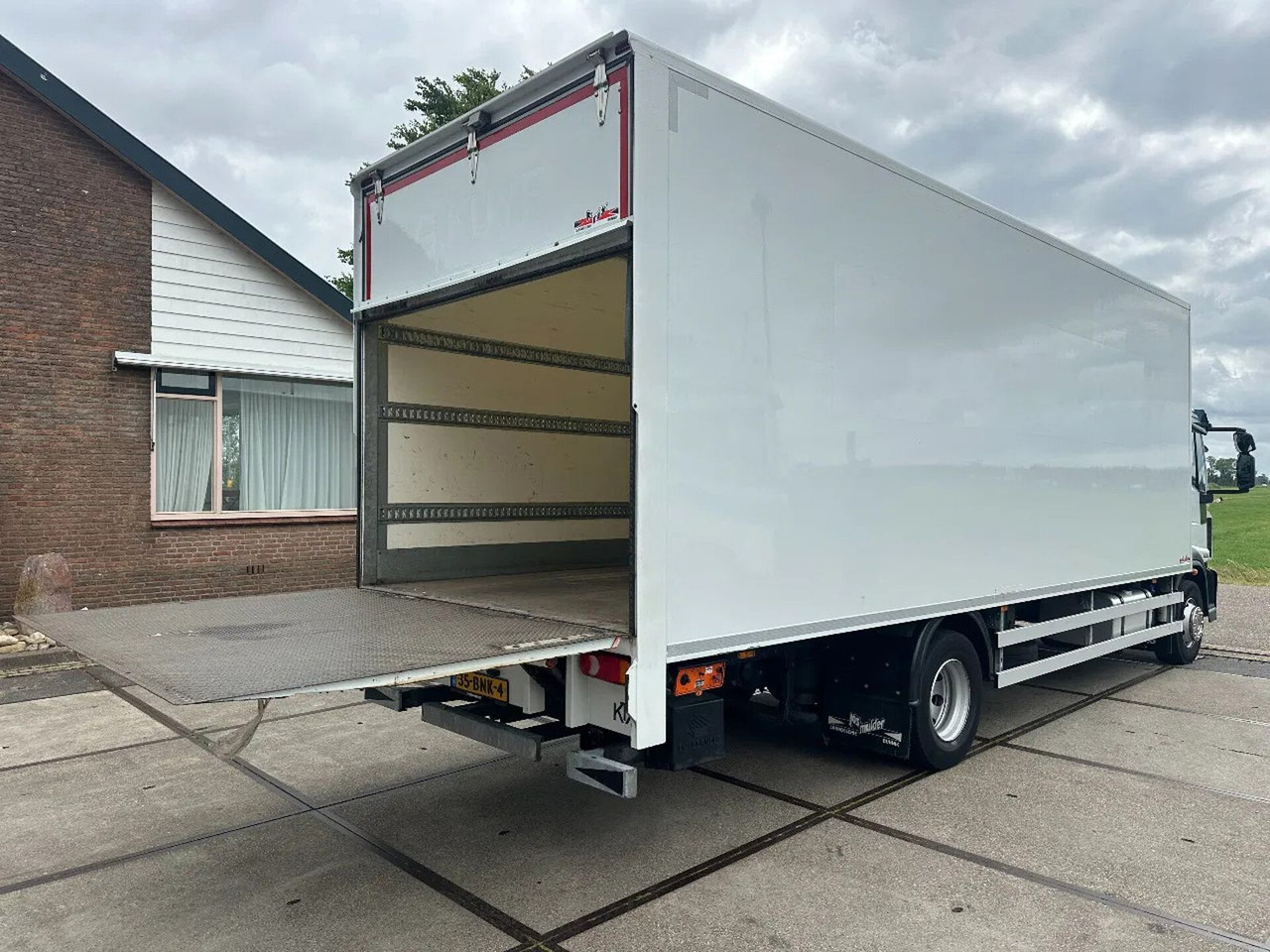 Iveco ML 150 -220, DHOLLANDIA LIFT, BOX 760X250X250 CM - Box truck: picture 4 Iveco ML 150 -220, DHOLLANDIA LIFT, BOX 760X250X250 CM - Box truck: picture 4