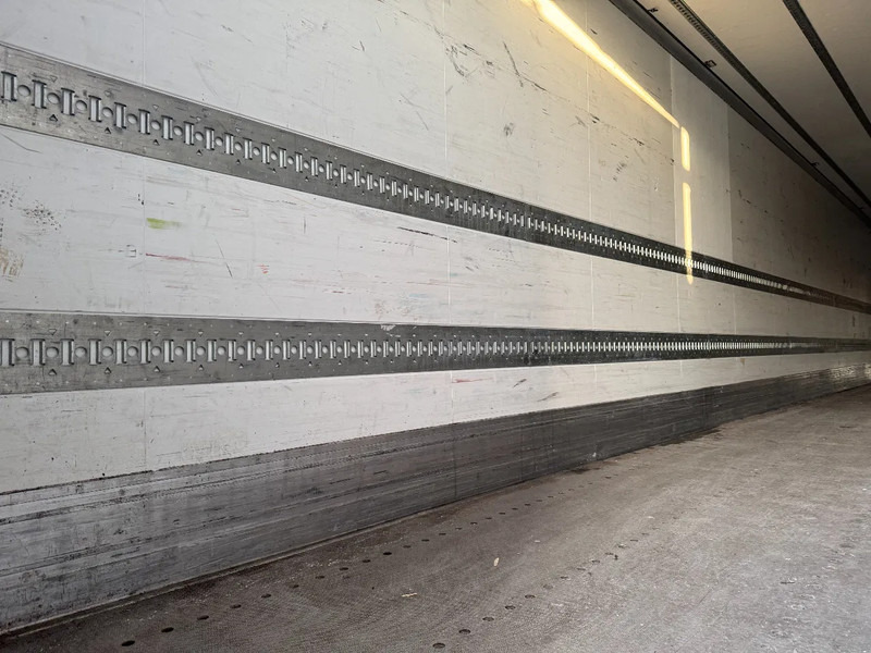 Refrigerator semi-trailer Krone SD THERMO KING SLX 300e + DHOLLANDIA 2000KG: picture 11