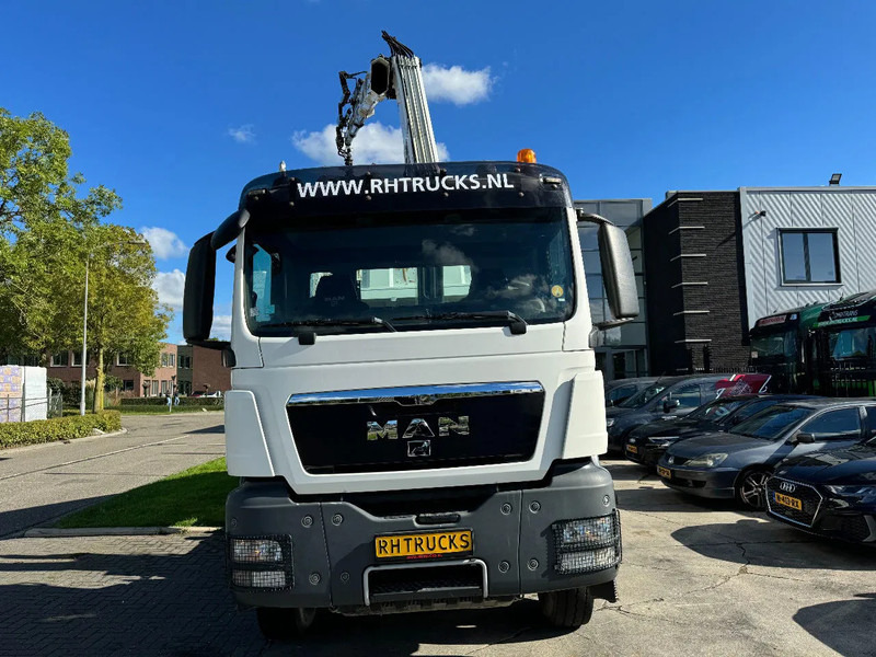 MAN TGS 26.400 6X4 HIAB 166D + REMOTE CONTROL + 2 WAYS KIPPER TÜV TILL 07-2025 - Crane truck: picture 4 MAN TGS 26.400 6X4 HIAB 166D + REMOTE CONTROL + 2 WAYS KIPPER TÜV TILL 07-2025 - Crane truck: picture 4