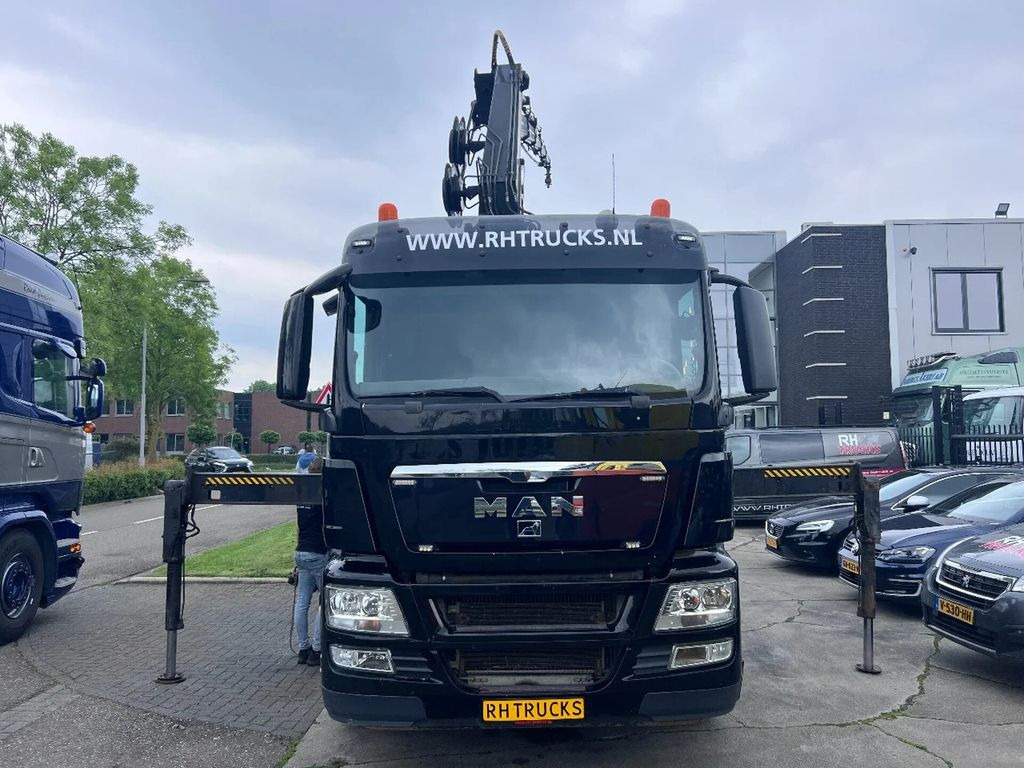 MAN TGS 35.440 8X2-4 + HIAB 220C-5 REMOTE + CABLE LI - Hook lift truck: picture 2 MAN TGS 35.440 8X2-4 + HIAB 220C-5 REMOTE + CABLE LI - Hook lift truck: picture 2