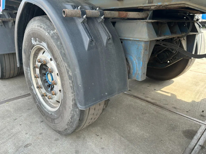 Leasing of Pacton 4 X 4 ASSIGE MET KENNIS 14000 ROLLER KRAAN Pacton 4 X 4 ASSIGE MET KENNIS 14000 ROLLER KRAAN: picture 11 Leasing of Pacton 4 X 4 ASSIGE MET KENNIS 14000 ROLLER KRAAN Pacton 4 X 4 ASSIGE MET KENNIS 14000 ROLLER KRAAN: picture 11