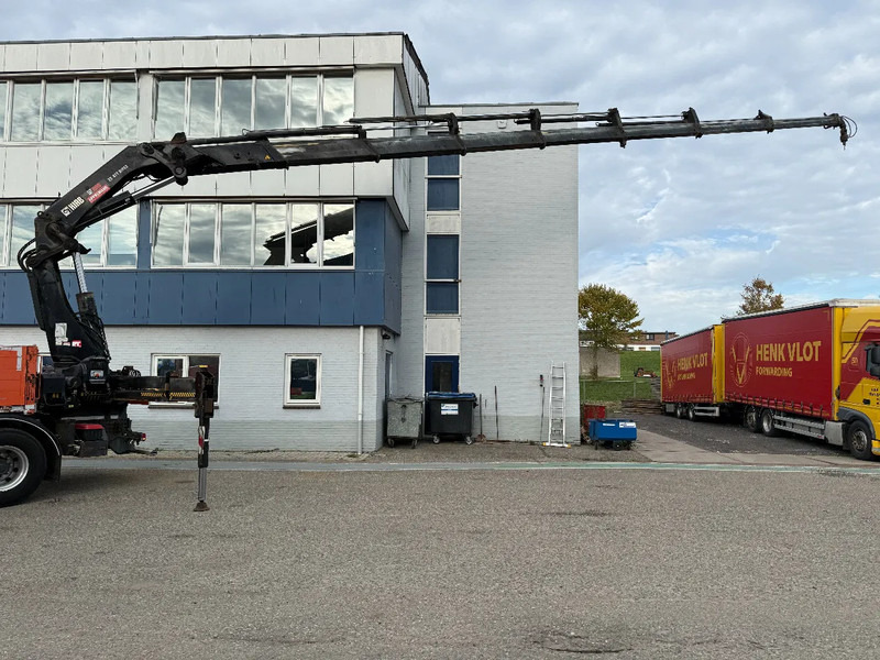 Renault Premium 430 8X4 EEV + HIAB 477 E-7 HIPRO + REMOTE - Dropside/ Flatbed truck, Crane truck: picture 4 Renault Premium 430 8X4 EEV + HIAB 477 E-7 HIPRO + REMOTE - Dropside/ Flatbed truck, Crane truck: picture 4