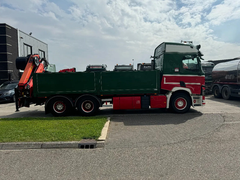 Dropside/ Flatbed truck, Crane truck Renault T HIGH 520 6X2 EURO 6 + PALFINGER PK16002 ROTOR FUNCTION: picture 17 Dropside/ Flatbed truck, Crane truck Renault T HIGH 520 6X2 EURO 6 + PALFINGER PK16002 ROTOR FUNCTION: picture 17