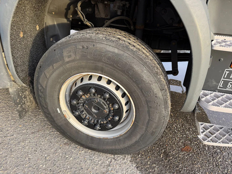 Leasing of Scania G370 4X4 EURO 6 + 3-SIDE TIPPER + PALFINGER PK9002 + REMOTE Scania G370 4X4 EURO 6 + 3-SIDE TIPPER + PALFINGER PK9002 + REMOTE: picture 16 Leasing of Scania G370 4X4 EURO 6 + 3-SIDE TIPPER + PALFINGER PK9002 + REMOTE Scania G370 4X4 EURO 6 + 3-SIDE TIPPER + PALFINGER PK9002 + REMOTE: picture 16