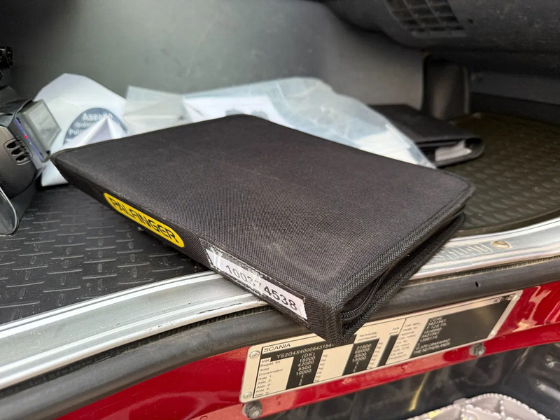 Leasing of Scania G370 4X4 EURO 6 + 3-SIDE TIPPER + PALFINGER PK9002 + REMOTE Scania G370 4X4 EURO 6 + 3-SIDE TIPPER + PALFINGER PK9002 + REMOTE: picture 7 Leasing of Scania G370 4X4 EURO 6 + 3-SIDE TIPPER + PALFINGER PK9002 + REMOTE Scania G370 4X4 EURO 6 + 3-SIDE TIPPER + PALFINGER PK9002 + REMOTE: picture 7