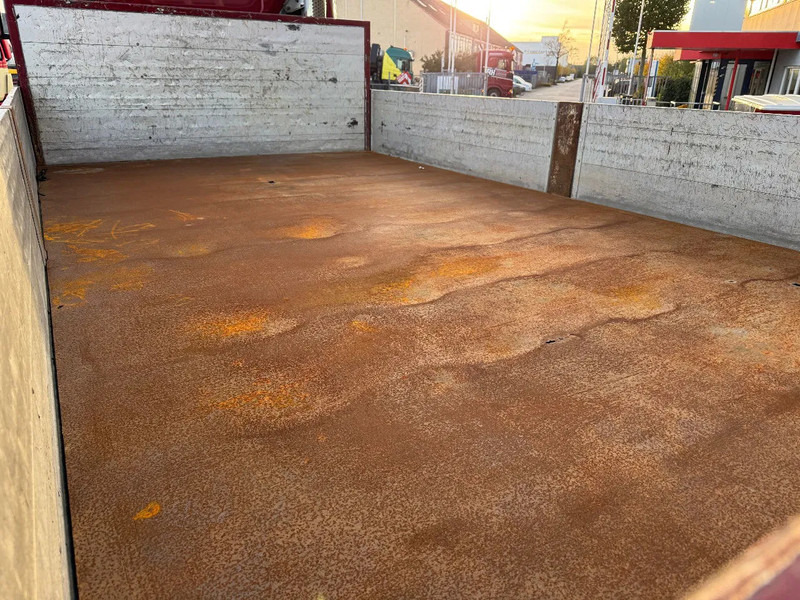 Leasing of Scania G370 4X4 EURO 6 + 3-SIDE TIPPER + PALFINGER PK9002 + REMOTE Scania G370 4X4 EURO 6 + 3-SIDE TIPPER + PALFINGER PK9002 + REMOTE: picture 17 Leasing of Scania G370 4X4 EURO 6 + 3-SIDE TIPPER + PALFINGER PK9002 + REMOTE Scania G370 4X4 EURO 6 + 3-SIDE TIPPER + PALFINGER PK9002 + REMOTE: picture 17