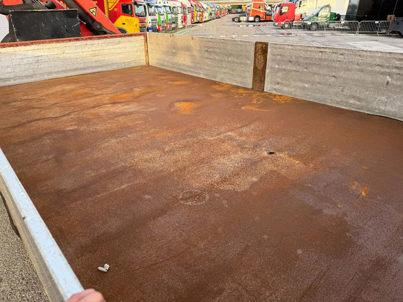 Leasing of Scania G370 4X4 EURO 6 + 3-SIDE TIPPER + PALFINGER PK9002 + REMOTE Scania G370 4X4 EURO 6 + 3-SIDE TIPPER + PALFINGER PK9002 + REMOTE: picture 18 Leasing of Scania G370 4X4 EURO 6 + 3-SIDE TIPPER + PALFINGER PK9002 + REMOTE Scania G370 4X4 EURO 6 + 3-SIDE TIPPER + PALFINGER PK9002 + REMOTE: picture 18