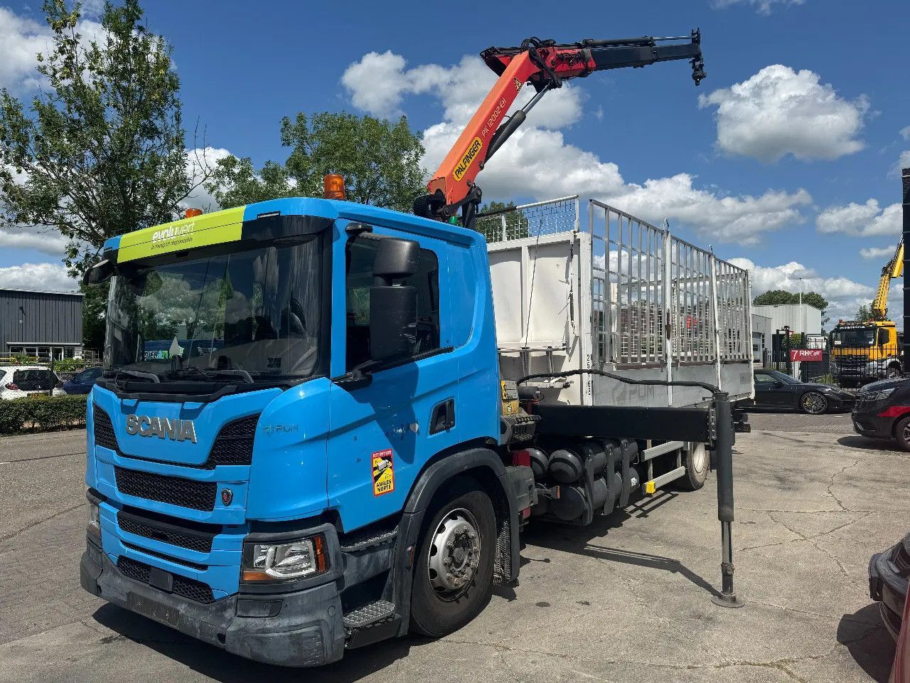 Scania P280 4X2 EURO 6 PALFINGER PK12002 + REMOTE CONTR - Dropside/ Flatbed truck, Crane truck: picture 2 Scania P280 4X2 EURO 6 PALFINGER PK12002 + REMOTE CONTR - Dropside/ Flatbed truck, Crane truck: picture 2