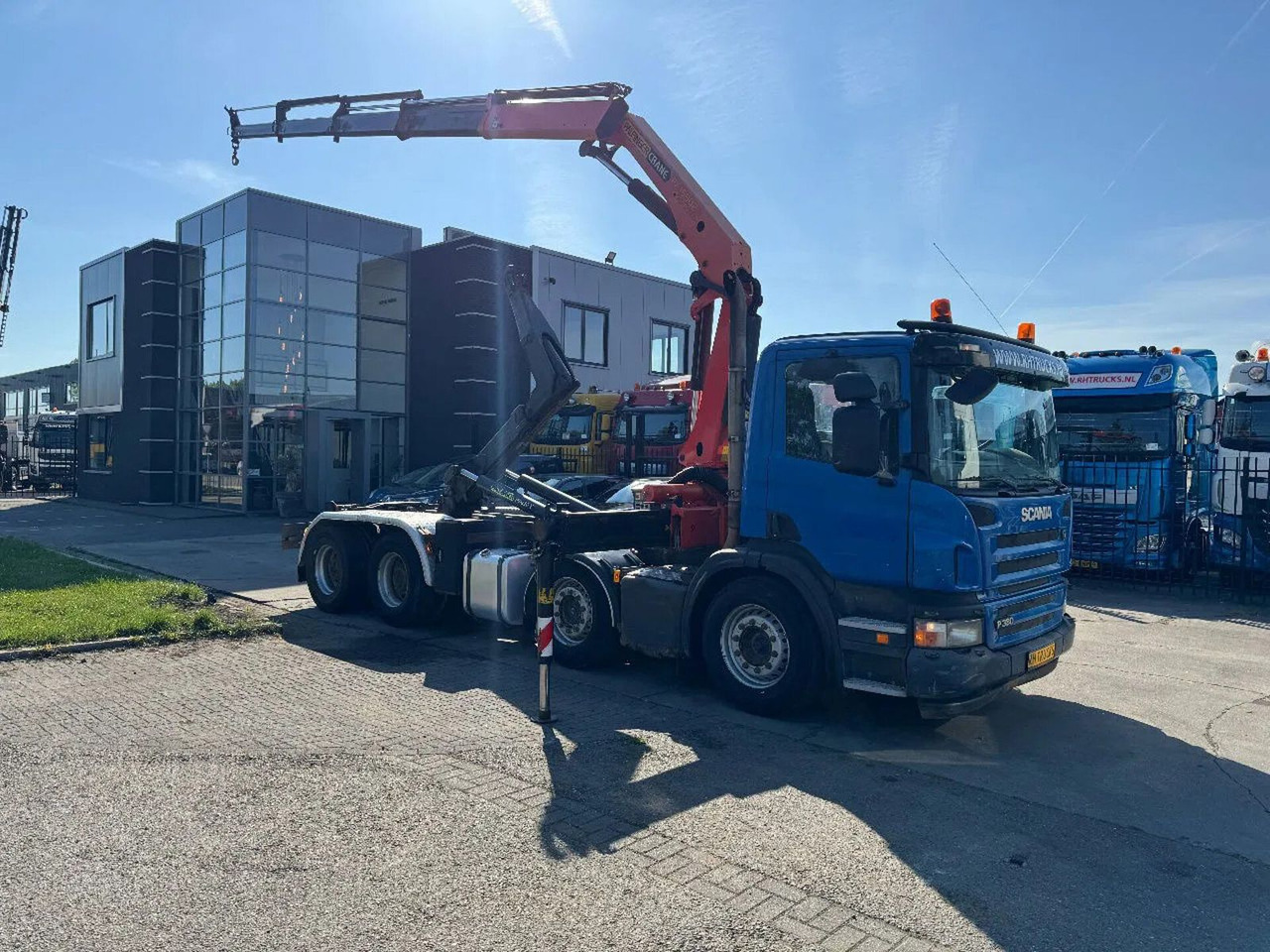 Scania P380 8X4 PALFINGER HOOK + PALFINGER PK16502 + RE - Crane truck: picture 2 Scania P380 8X4 PALFINGER HOOK + PALFINGER PK16502 + RE - Crane truck: picture 2