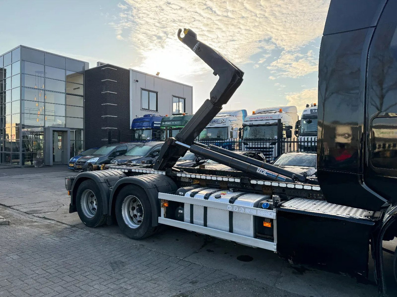 Hook lift truck Scania R580 V8 NGS 6X2 EURO 6 VDL 20T HOOK: picture 12