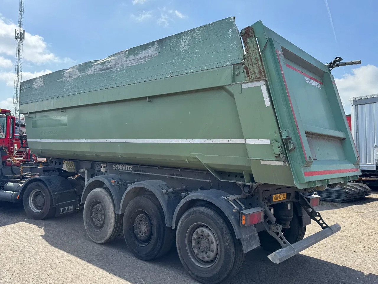 Schmitz Cargobull SGF*3 LIFTING AXLE - Tipper semi-trailer: picture 2 Schmitz Cargobull SGF*3 LIFTING AXLE - Tipper semi-trailer: picture 2