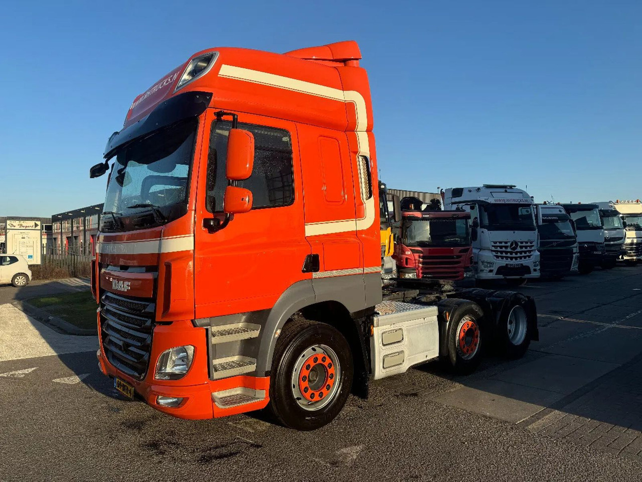 DAF CF 460 6X2 - EURO 6 + LIFT/STEERING AXLE DAF CF 460 6X2 - EURO 6 + LIFT/STEERING AXLE - Tractor unit: picture 1 DAF CF 460 6X2 - EURO 6 + LIFT/STEERING AXLE DAF CF 460 6X2 - EURO 6 + LIFT/STEERING AXLE - Tractor unit: picture 1