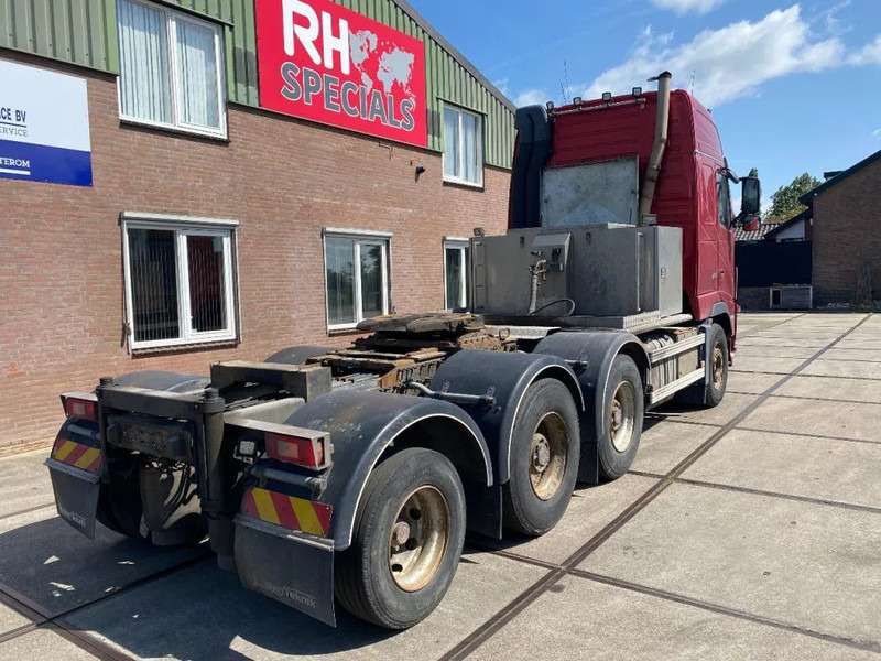Volvo FH 16.700 FH16-700 8X4 140 TON FULL STEEL - Tractor unit: picture 5 Volvo FH 16.700 FH16-700 8X4 140 TON FULL STEEL - Tractor unit: picture 5