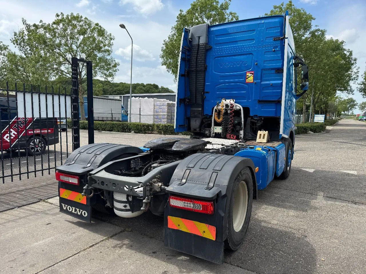 Volvo FH 420 4X2 EURO 6 SPOILERS - Tractor unit: picture 5 Volvo FH 420 4X2 EURO 6 SPOILERS - Tractor unit: picture 5