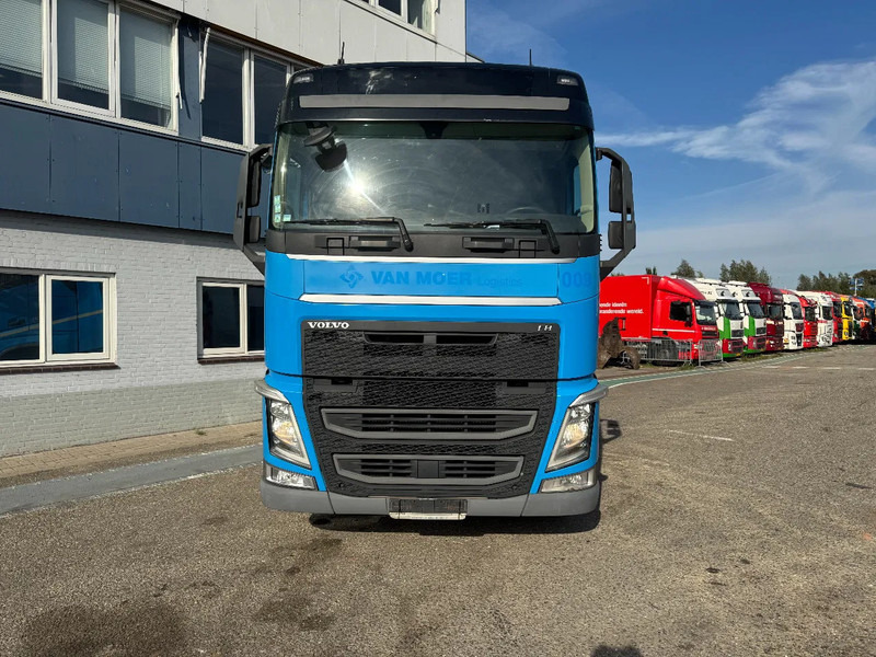 Volvo FH 460 4X2 EURO 6 I-SHIFT DOUBLE TANK - Tractor unit: picture 2 Volvo FH 460 4X2 EURO 6 I-SHIFT DOUBLE TANK - Tractor unit: picture 2
