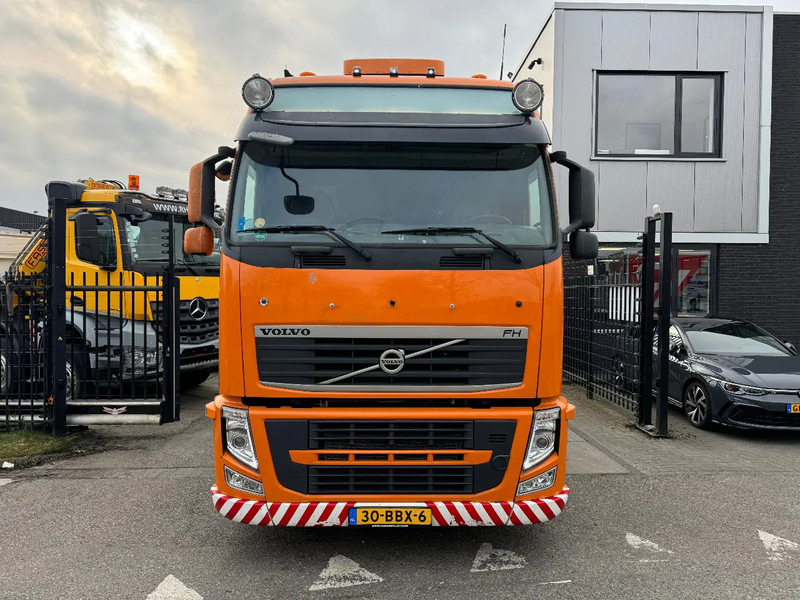 Volvo FH 500 8X2 - EURO 5 + LIFT/STEERING AXLE - Tractor unit: picture 2 Volvo FH 500 8X2 - EURO 5 + LIFT/STEERING AXLE - Tractor unit: picture 2